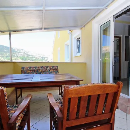 Apartment In Mit Eigenem Balkon *