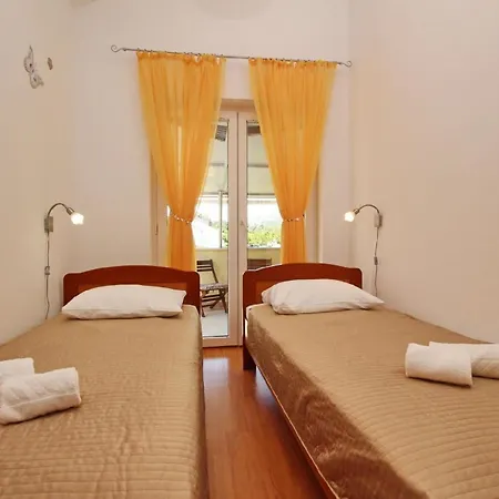 In Mit Eigenem Balkon Apartman Baška