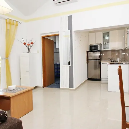 In Mit Eigenem Balkon Baška