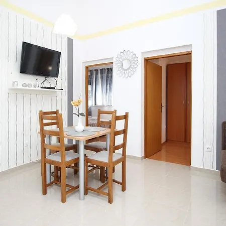 In Mit Eigenem Balkon * Baška