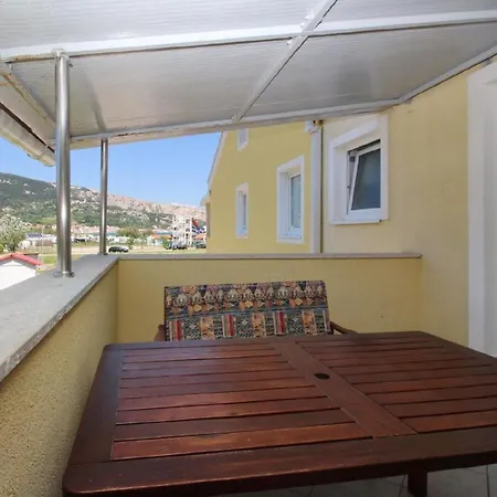 In Mit Eigenem Balkon *
